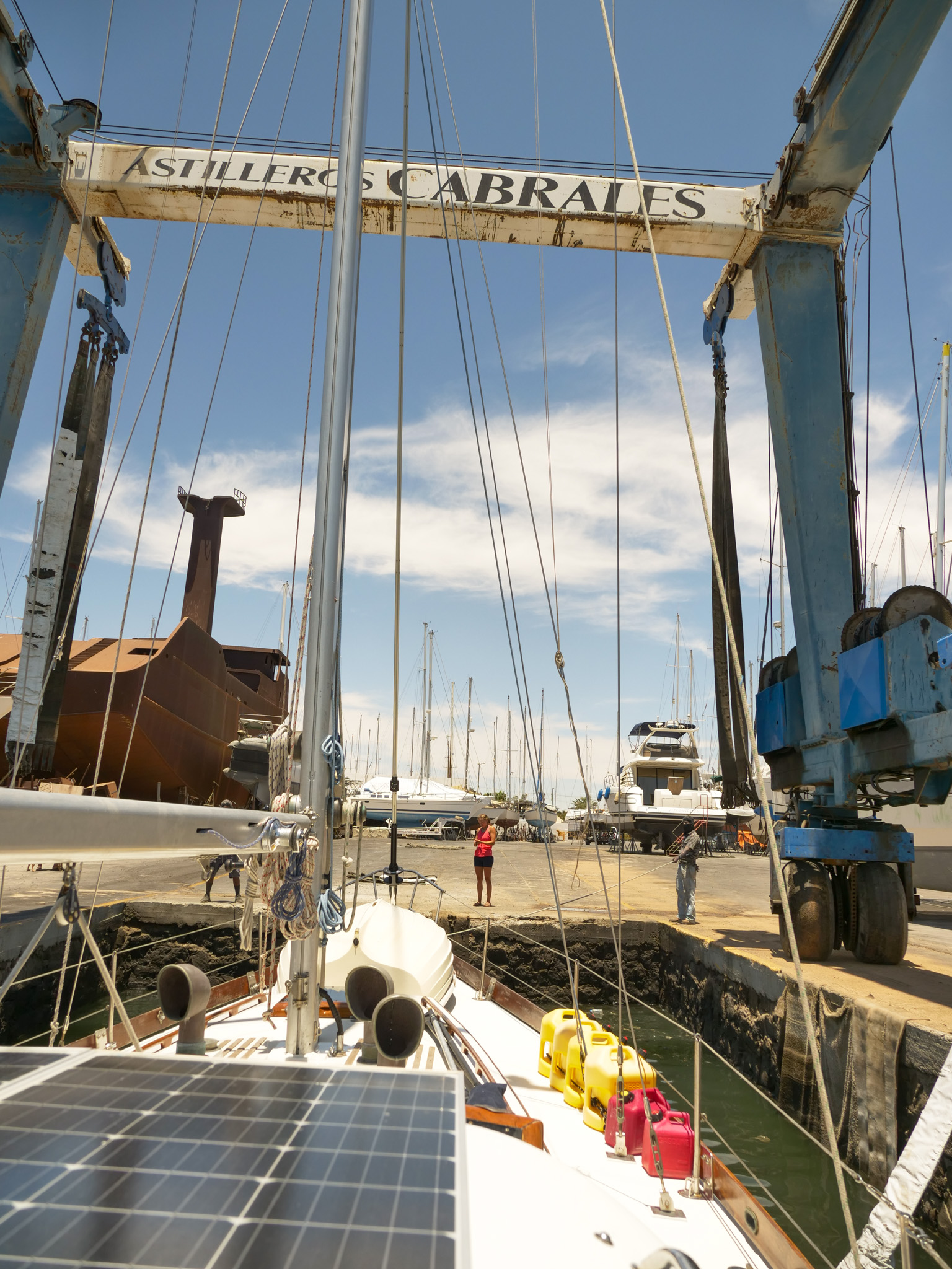 Cabrales Boat Yard - the haul out